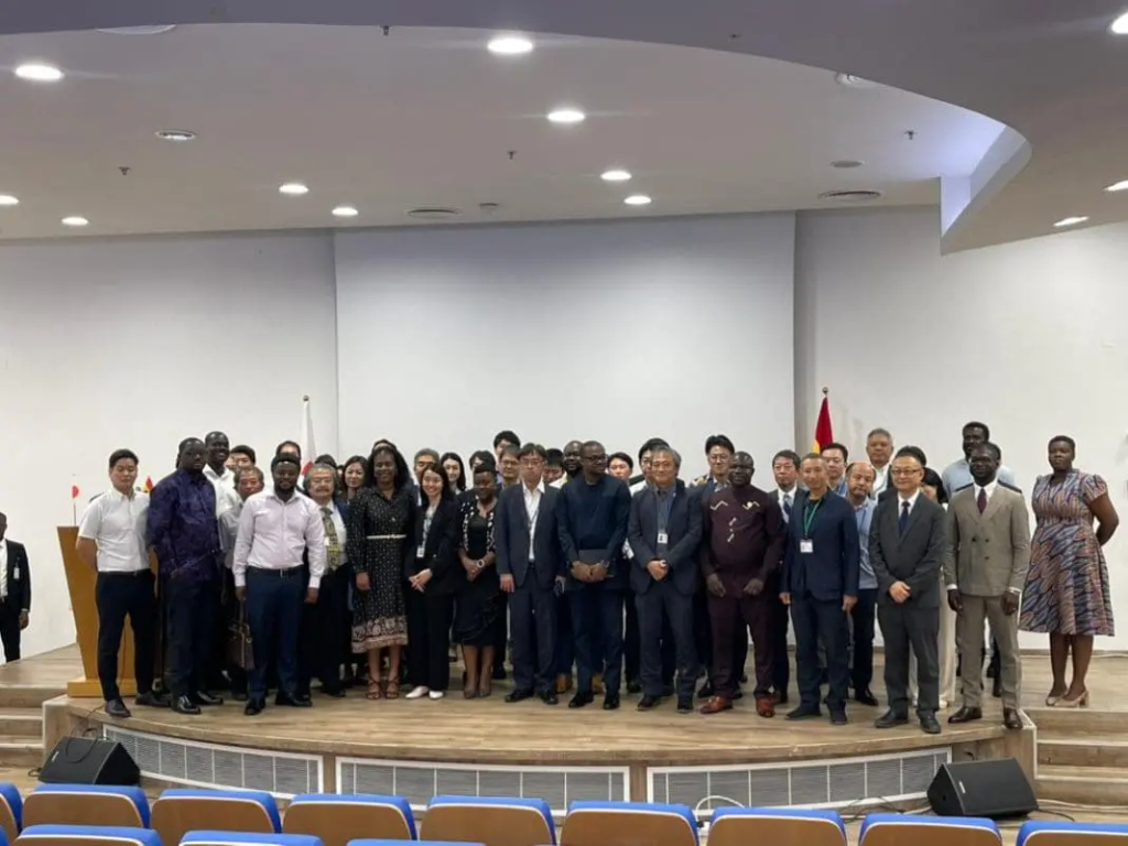 Japanese-Delegation--1068x801